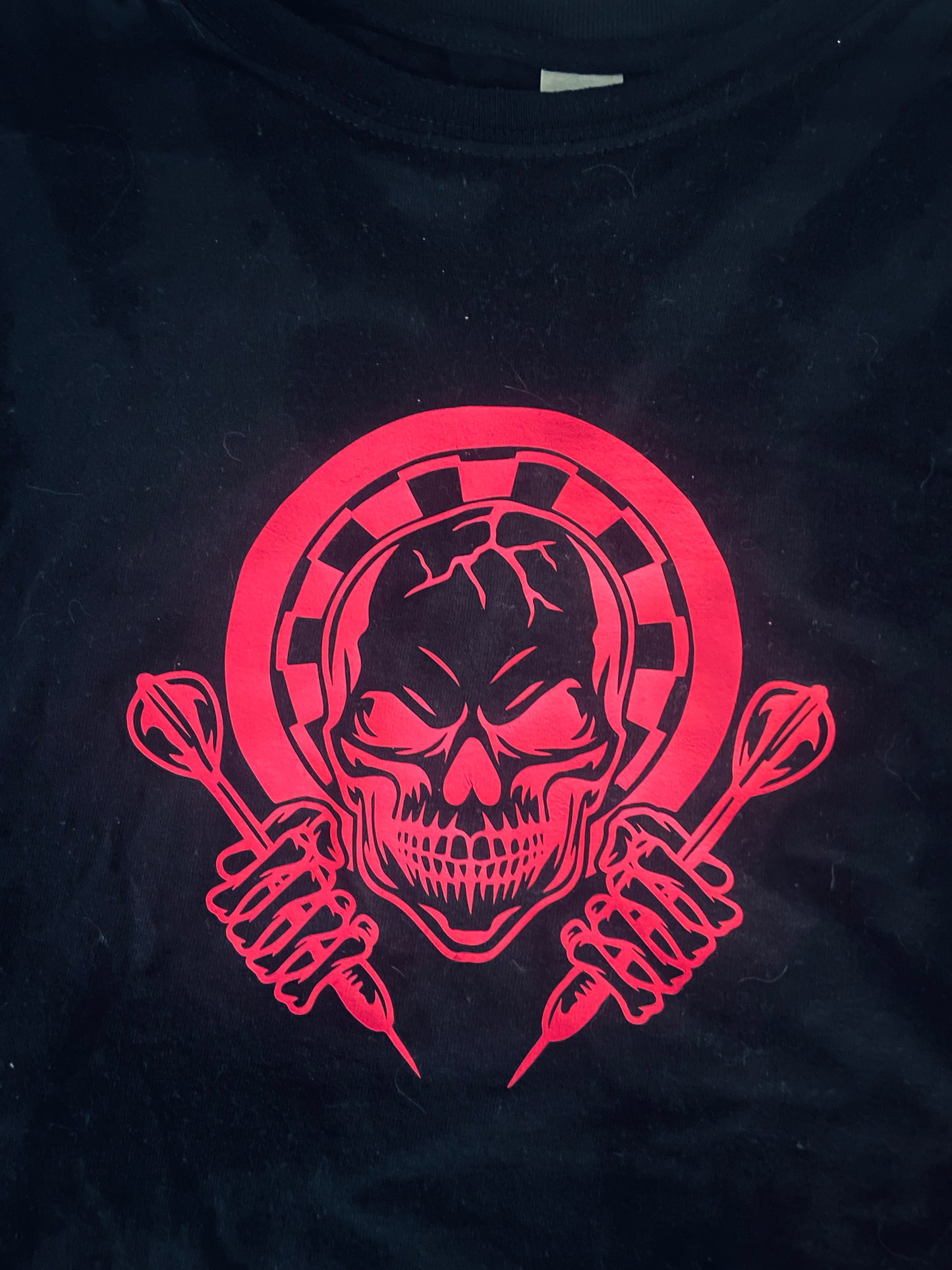 Skeleton dart Tee