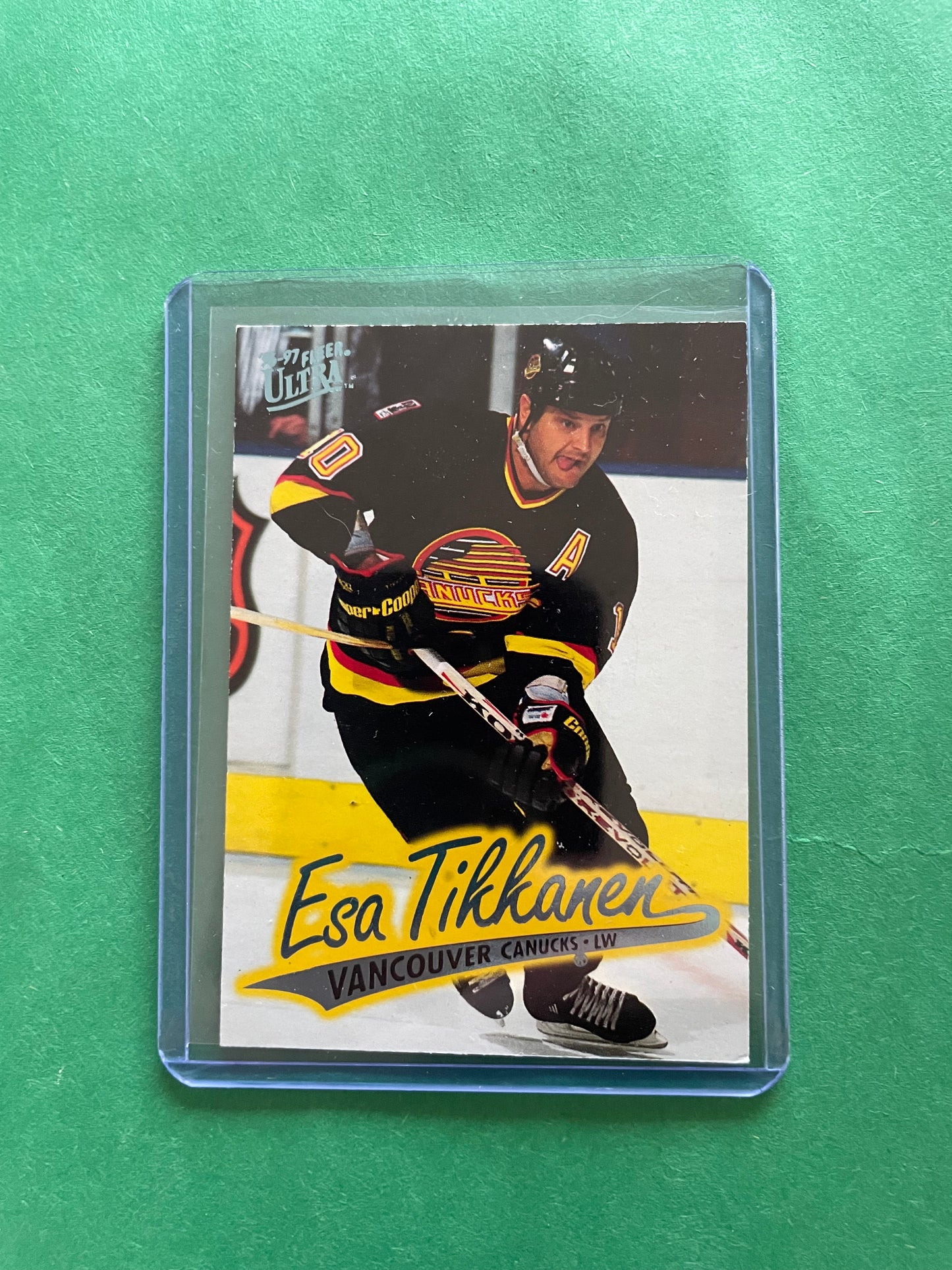 Esa Tikkanen Vancouver Canucks 1996-97 Fleer Ultra